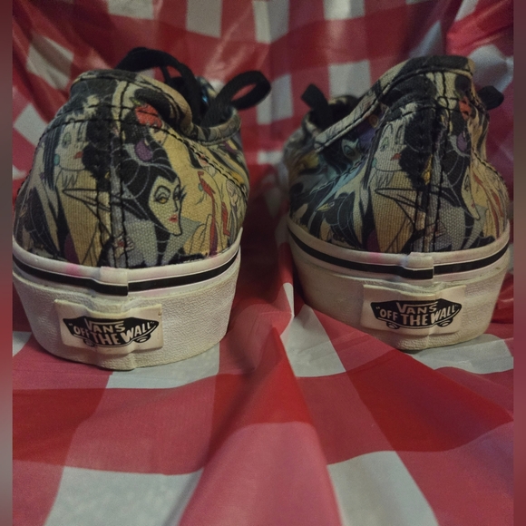 Womens Disney shoes - Picture 3 of 5